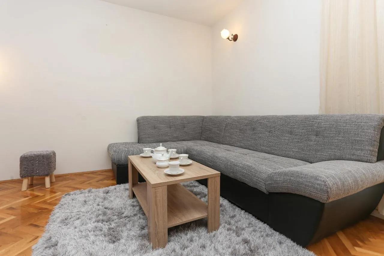 Apartments Marinero Trogir Croatia