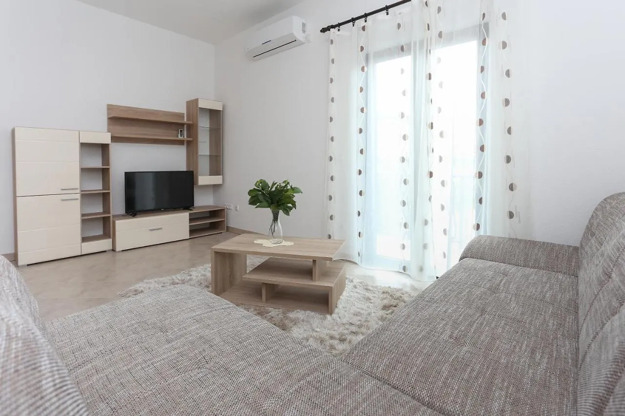 Apartments Marinero Trogir Croatia