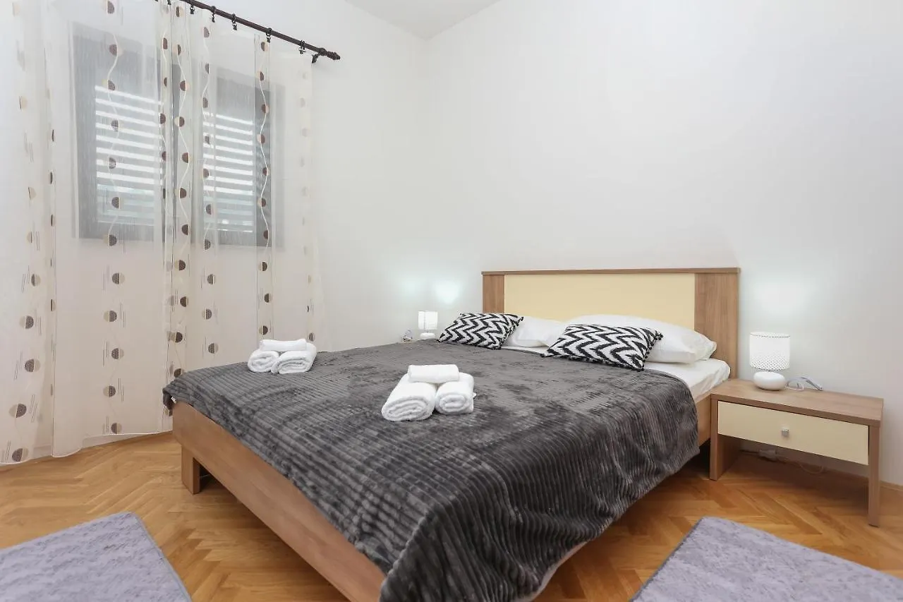 Apartments Marinero Trogir