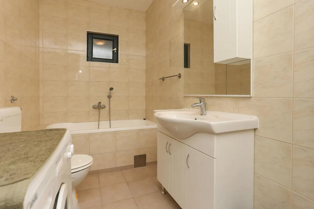 Apartments Marinero Trogir 0*,