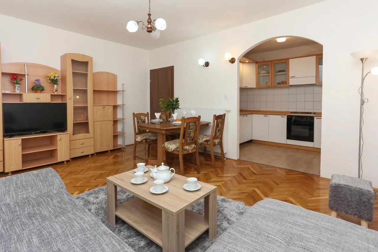 Apartments Marinero Trogir 0*,  Croatia